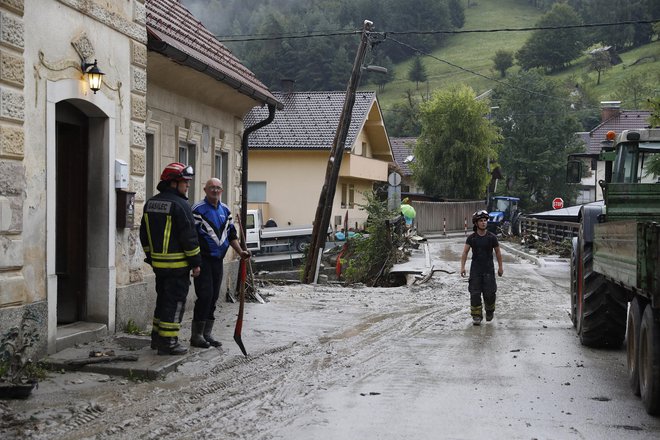 Posledice poplav. Stahovica pri Kamniku. FOTO: Leon Vidic/Delo