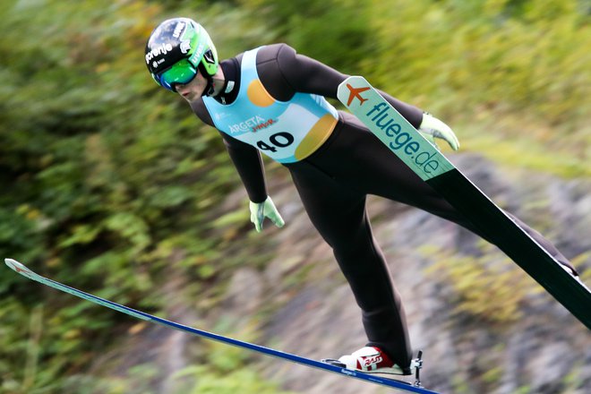 Rok Oblak je bil najboljši od slovenskih smučarskih skakalcev na tretji tekmi poletne velike nagrade..FOTO: Marko Feist/Delo