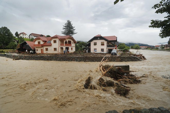 Poplave na Ljubnem ob Savinji. Foto Leon Vidic/delo Delo