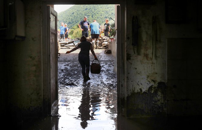 Posledice poplav v Letušu. FOTO: Blaž Samec/Delo