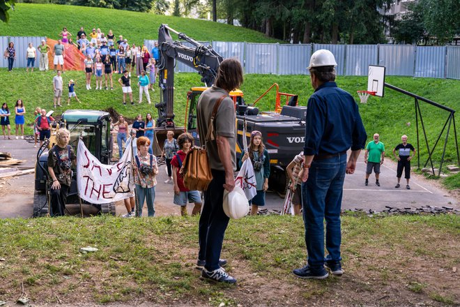 V začetku julija se je v Ljubljani začelo snemanje otroškega filma Blok 5 v režiji Klemna Dvornika. FOTO: Luka Matijevec