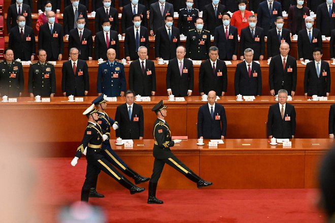 Za resno gradnjo vojaško-civilnega sektorja in same vojaške industrije kitajski voditelj Xi Jinping potrebuje poslušno, predvsem pa manj skorumpirano vojsko. FOTO: Noel Celis/AFP