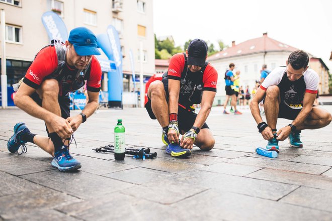 Start in cilj sta na idrijskem mestnem trgu. FOTO: Arhiv Hg Trail Idrija