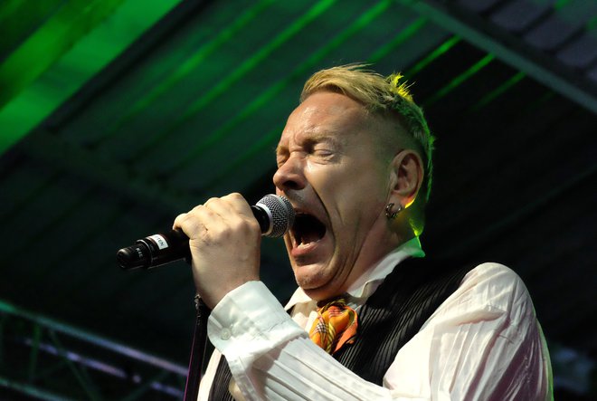 Po smrti žene Nore, skupaj sta bila 44 let, se John Lydon s skupino Public Image Ltd. vrača na evropske in britanske odre. FOTO: Shutterstock