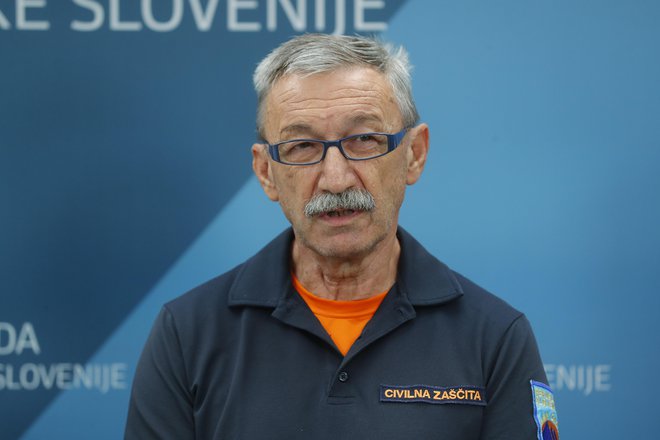 Poveljnik Civilne zaščite RS Srečko Šestan bo spregovoril o aktualnih razmerah na območjih, prizadetih v poplavah. FOTO: Leon Vidic/Delo