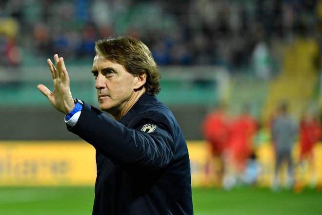 Roberto Mancini je pomahal v slovo kot selektor italijanske nogometne reprezentance. FOTO: Alberto Pizzoli/AFP