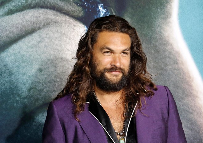 »Naša skupnost potrebuje čas za zdravljenje, žalovanje in obnovo,« je pozval 44-letni zvezdnik Igre prestolov in Aquamana Jason Momoa. FOTO: Shutterstock