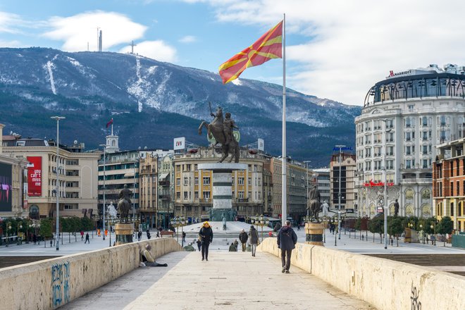 S parlamentarno potrditvijo francoskega kompromisnega predloga bi bil vsaj začasno rešen spor med Severno Makedonijo in Bolgarijo. FOTO: Shutterstock