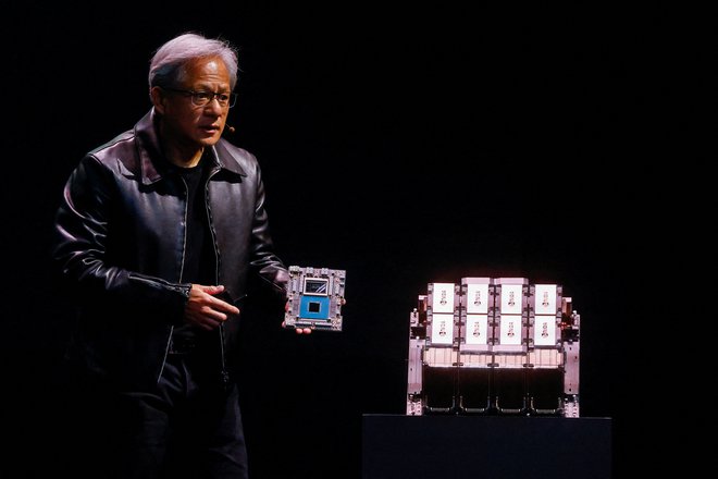 Izvršni direktor Nvidie Jensen Huang je lani razglasil sisteme čipov za pomoč pri vožnji za »naslednji milijardni posel podjetja«. FOTO: Ann Wang/Reuters