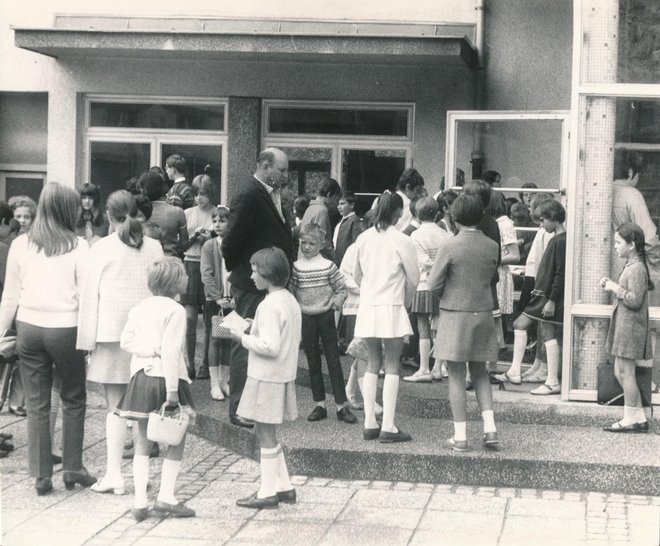 Generacije otrok so naraščale, zato so šole opozarjale na pomanjkanje učiteljev in prostora. FOTO: Dokumentacija Dela 