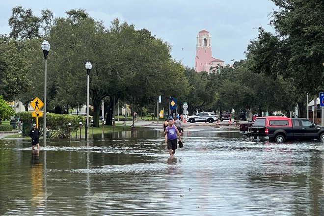 St. Petersburg na Floridi. FOTO: Joey Roulette/Reuters