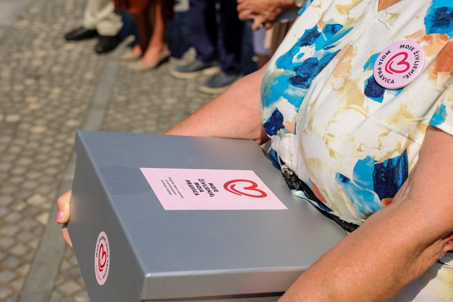 Razprava o evtanaziji bi se morala podaljšati in sprejemanje zakona odložiti. Nujna je tudi strpna, spoštljiva razprava, ki nikogar ne izloča kot nepristojnega. FOTO: Črt Piksi