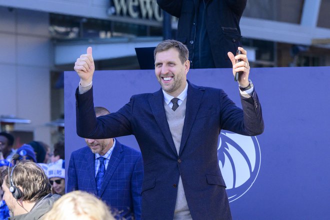 Dirk Nowitzki je spodbujal rojake v Okinavi. FOTO: Jerome Miron/Usa Today Sports