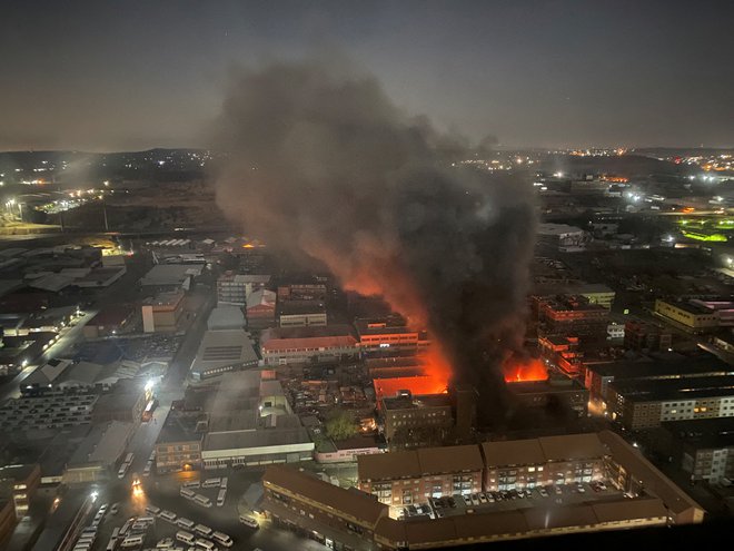 Med 74 žrtvami je tudi 12 otrok. FOTO: X/@odirileram via Reuters