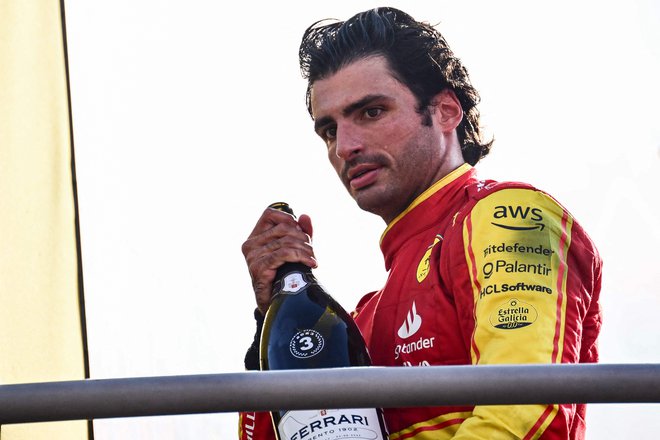 Carlos Sainz je hitel tudi na nogah in je ujel tatova. FOTO: Ben Stansall/AFP