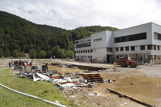Podjetje BSH, posledice poplav. FOTO: Leon Vidic/Delo