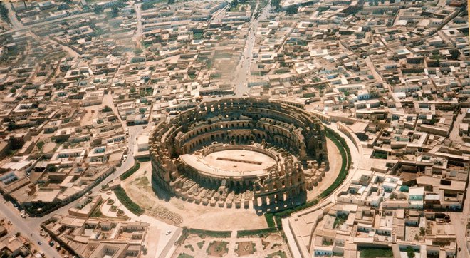 Edini posamično registrirani amfiteater na Unescovem seznamu je El Džem v Tuniziji. FOTO: Wikipedija