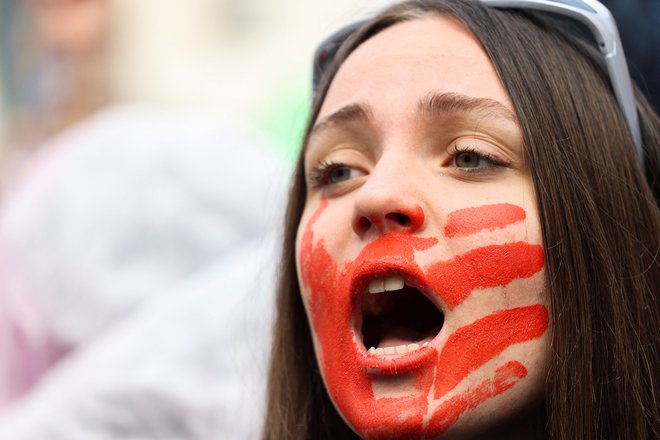 Marca letos so tudi v Milanu potekali shodi. FOTO: Claudia Greco/Reuters