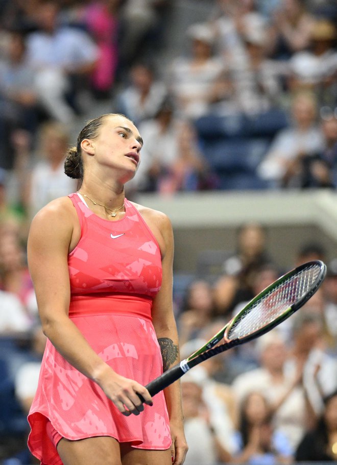 Arina Sabalenka je popustila po osvojitvi prvega niza. FOTO: Angela Weiss/AFP