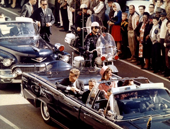 Novembra bo minilo 60 let od atentata na 35. predsednika Johna F. Kennedyja, a dogodek še vedno poraja vprašanja.

Foto Reuters