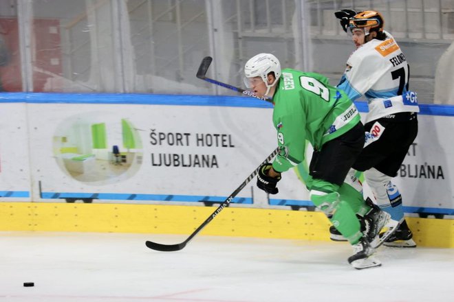 Kristjan Čepon (levo) je danes zabil prvi gol za SŽ Olimpijo. FOTO: Črt Piksi/Delo