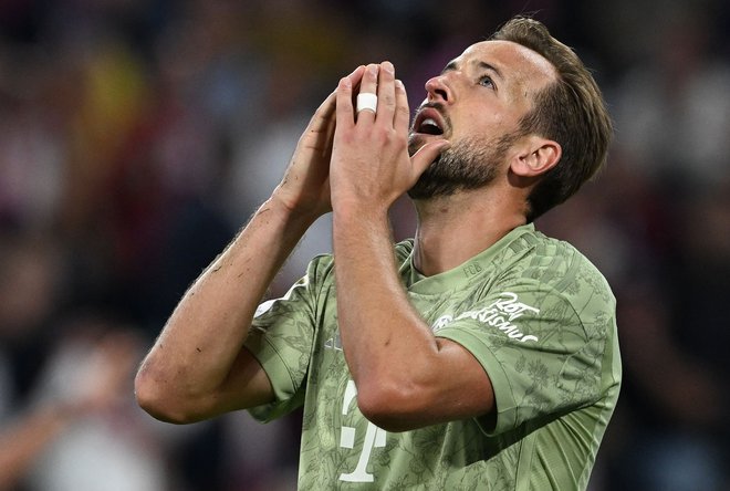 Harry Kane je popeljal Bayern v vodstvo. FOTO: Christof Stache/AFP