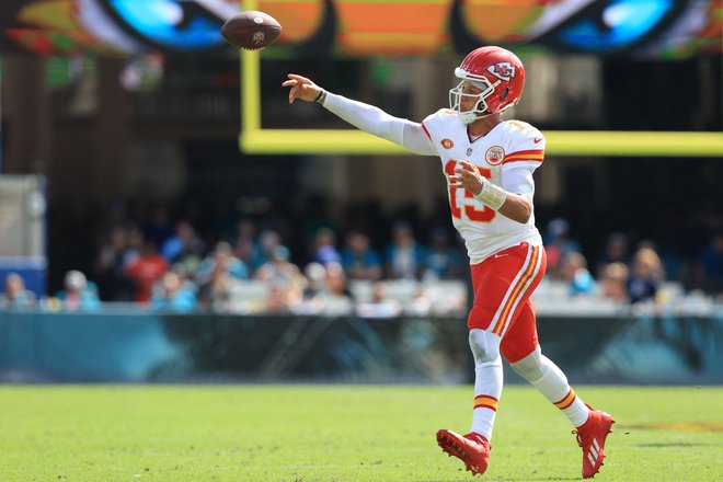 Patrick Mahomes ima ves denar za naslednja štiri leta že zagotovljen, kar je glavna sprememba v njegovi pogodbi. Foto Sam Greenwood/AFP