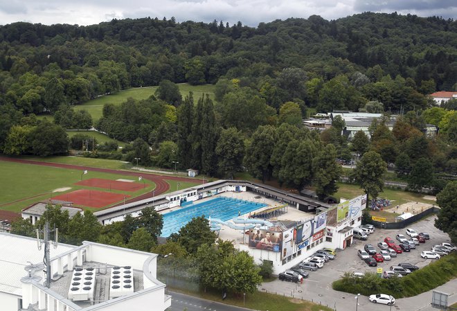 Kopališče Ilirija, kakršno je zapisano v spomin Ljubljančanov, leta 2011. FOTO: Matej Družnik/Delo