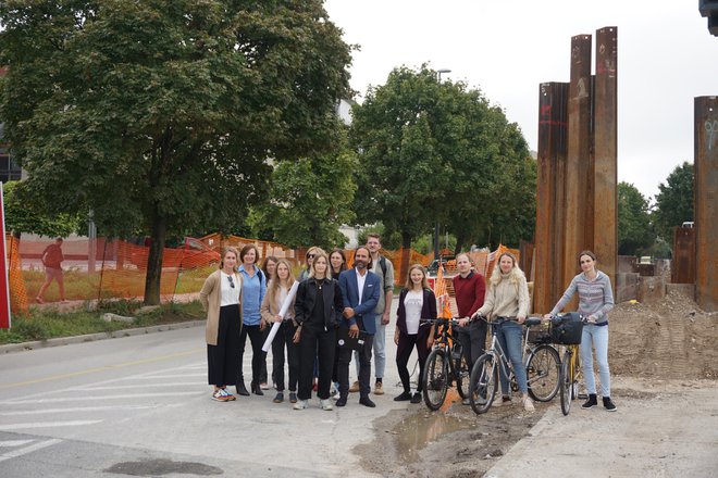 Koalicija za trajnostno prometno politiko opozarja na zgodovinsko priložnost za ureditev prometa v Ljubljani. FOTO: Jan Šimnovec