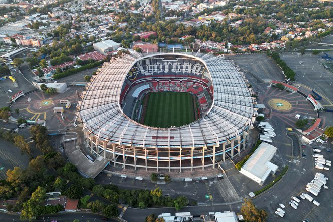 Znameniti štadion Azteca v Ciudad de Méxicu je bil že dvakrat prizorišče finala nogometnega mudniala, čez tri leta bo finale v ZDA. Kadndiati za finalno tekmo so Los Angeles, Dallas, New York. FOTO: Kirby Lee/Usa Today Sports Via Reuters Con