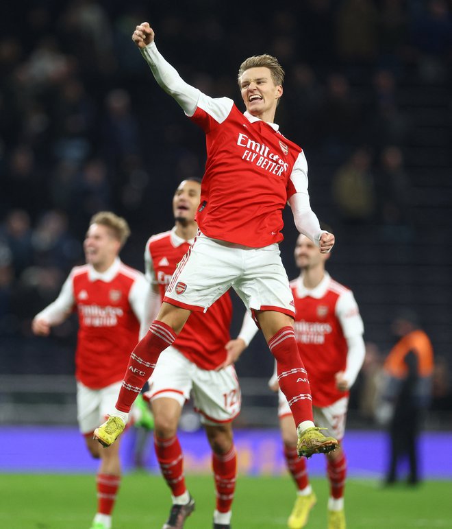 Martin Odegaard je podaljšal pogodbo z Arsenalom do leta 2028. Foto Paul Childs/Reuters