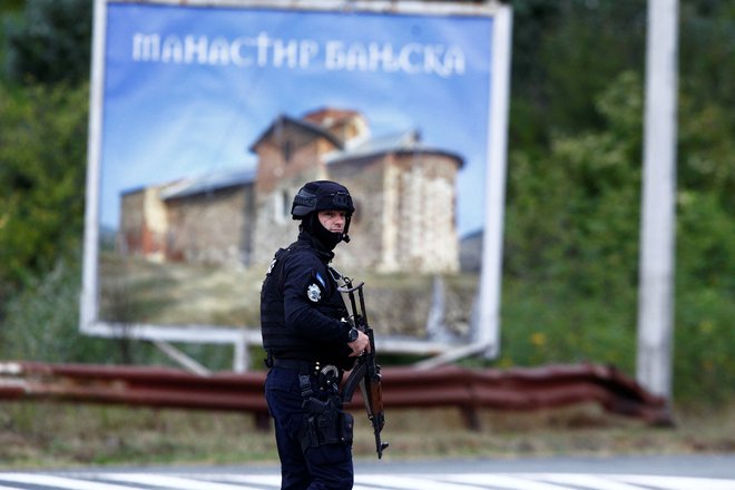 Spopadi med kosovsko policijo in oboroženimi skupinami so se nadaljevali ves dan. FOTO: Ognen Teofilovski/Reuters