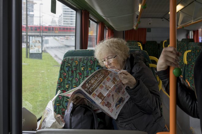 Vlada je pred tremi leti uvedla brezplačni javni prevoz za upokojence po celotni državi. FOTO: Voranc Vogel/Delo