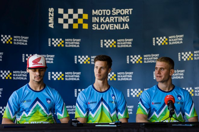 Selektor Sašo Kragelj ter tekmovalci Tim Gajser, Miha Bubnič in Jan Pancar bodo ponosni zastopali Slovenijo in AMZS. FOTO: Goran Krošelj/AMZS