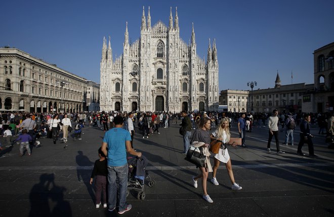 Največji pospešek v rasti donosa pričakovano doživljajo italijanske obveznice, ki hitro povečujejo svojo razliko v donosu nad donosom desetletnih nemških obveznic. Foto Blaž Samec