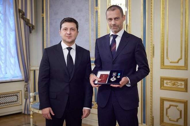 Volodimir Zelenski se je zahvalil Aleksandru Čeferinu za »brezkompromisno pomoč« Ukrajini. FOTO: Nogometna zveza Ukrajine