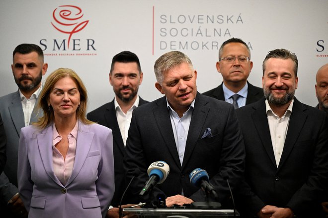 Dan po zaprtju volišč Robert Fico ni odstopal od svojih kontroverznih stališčih, rekoč, da ima Slovaška večje probleme, kot je vojna v Ukrajini. FOTO: Radovan Stoklasa/Reuters