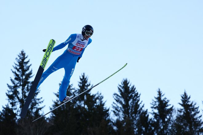 Švicar Gregor Deschwanden je skočil do zmage v Hinzenbachu. FOTO: Lisi Niesner/Reuters