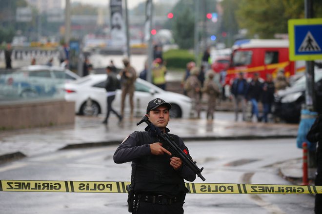 Prizorišče nedeljskega samomorilskega napada v Ankari Foto Adem Altan/AFP