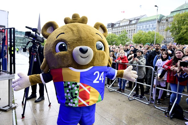 Za Nemčijo 2024 očitno prihajajo Anglija, Škotska, Severna Irska, Irska in Wales 2028. FOTO: Fabian Bimmer/Reuters