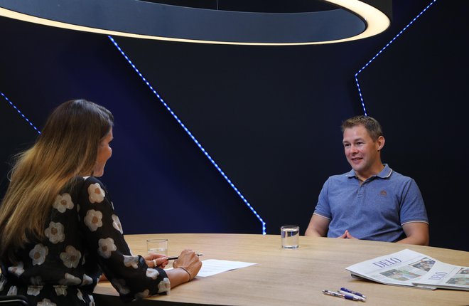 Petra Kovič in Enej Kuščer v Delovem studiu. FOTO: Marko Feist