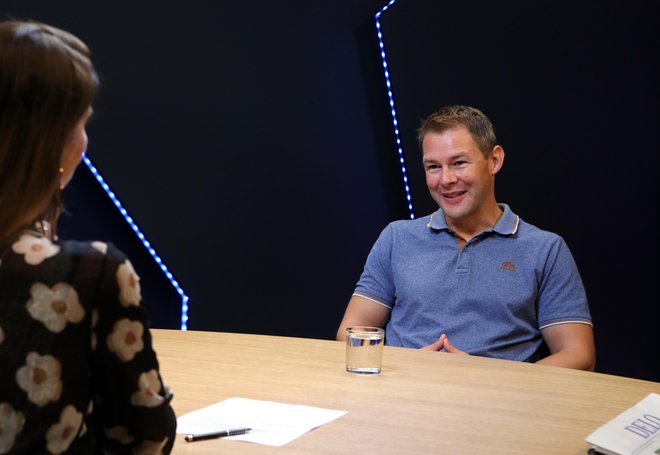 Petra Kovič in Enej Kuščer v Delovem studiu. FOTO: Marko Feist