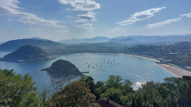 Nepozabni razgled na San Sebastián, ki mu v baskovščini rečejo Donostia. FOTO: Urša Izgoršek