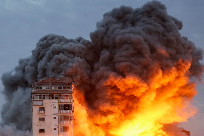 POvračilni napad Izraela v Gazi. FOTO: Reuters