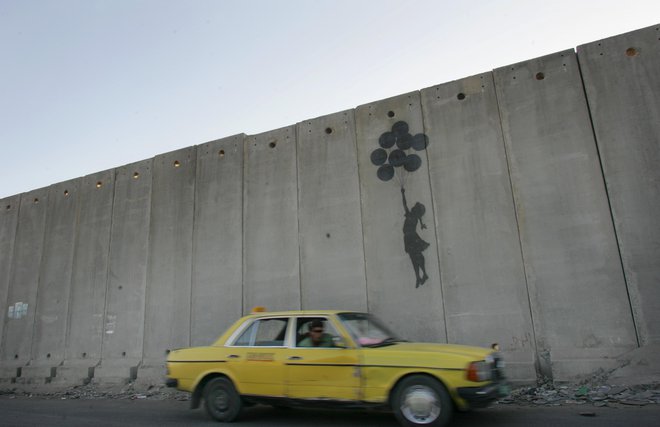 17.5.2006 Ramala, Izrael-Palestina. Izraelski zid med Zahodnim Bregom in Izraelom. FOTO: Jure Eržen/DELO