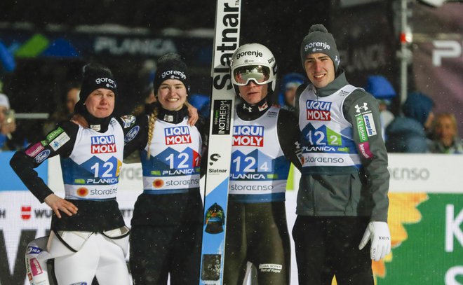 Ema Klinec, Nika Križnar, Anže Lanišek in Timi Zajc so se morali tokrat sprijazniti s četrtim mestom. FOTO: Matej Družnik/Delo