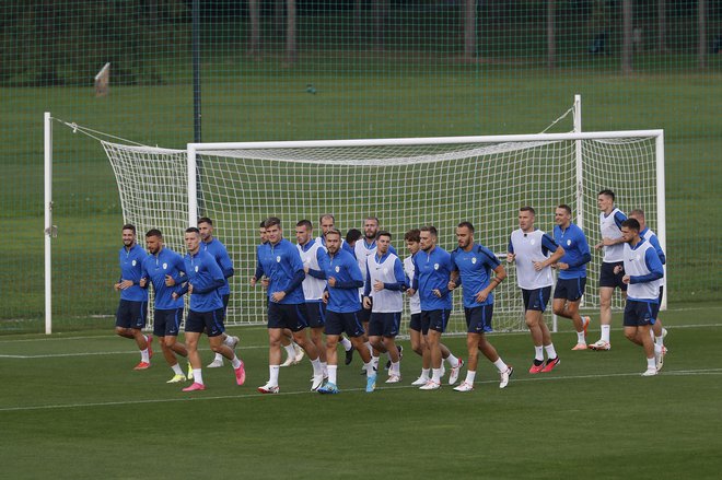 Trening slovenske izbrane vrste na Brdu je bil v ponedeljek še namenjen regeneraciji. Foto Leon Vidic