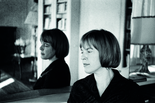 Ingeborg Bachmann v Rimu, 1962. New York Times je njen edini dokončani roman Malina označil kot enakovreden najodličnejšim delom Virginie Woolf in Samuela Becketta. FOTO: arhiv družine Bachmann