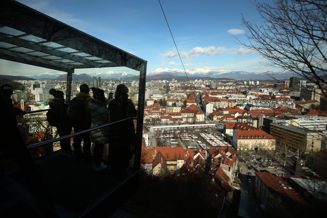 V Ljubljani je veliko potresno nevarnih stavb. FOTO: Jure Eržen/Delo