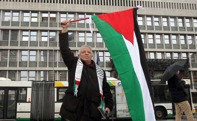 Gibanje za pravice Palestincev organizira v četrtek shod za Palestino pod naslovom Konec nasilju – konec apartheidu. FOTO: Blaž Samec/Delo